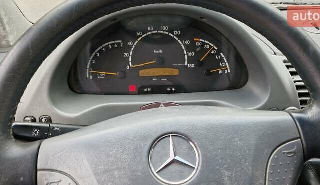Синій Мерседес Sprinter, об'ємом двигуна 2.1 л та пробігом 350 тис. км за 6700 $, фото 4 на Automoto.ua