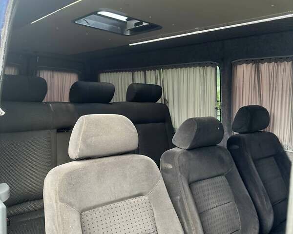 Синій Мерседес Sprinter, об'ємом двигуна 2.7 л та пробігом 279 тис. км за 8600 $, фото 1 на Automoto.ua