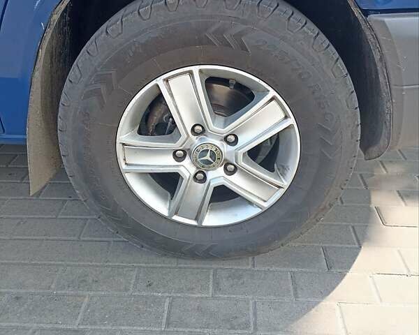 Синій Мерседес Sprinter, об'ємом двигуна 2.7 л та пробігом 560 тис. км за 13000 $, фото 17 на Automoto.ua