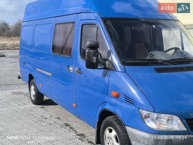 Синий Мерседес Sprinter, объемом двигателя 2.69 л и пробегом 360 тыс. км за 10500 $, фото 3 на Automoto.ua