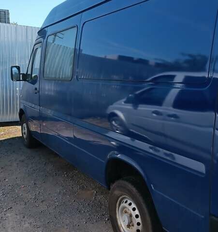 Синий Мерседес Sprinter, объемом двигателя 2.1 л и пробегом 340 тыс. км за 9000 $, фото 4 на Automoto.ua