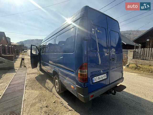 Синий Мерседес Sprinter, объемом двигателя 2.69 л и пробегом 140 тыс. км за 10500 $, фото 1 на Automoto.ua