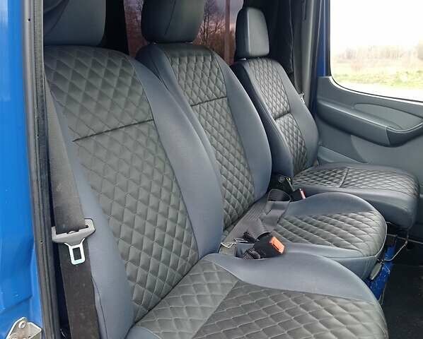 Синий Мерседес Sprinter, объемом двигателя 2.1 л и пробегом 620 тыс. км за 7900 $, фото 5 на Automoto.ua