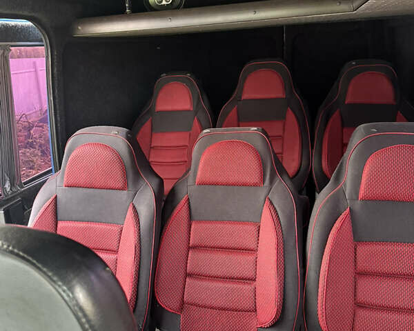 Синий Мерседес Sprinter, объемом двигателя 2.2 л и пробегом 750 тыс. км за 6950 $, фото 9 на Automoto.ua