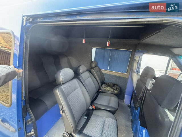 Синий Мерседес Sprinter, объемом двигателя 2.69 л и пробегом 140 тыс. км за 10500 $, фото 6 на Automoto.ua