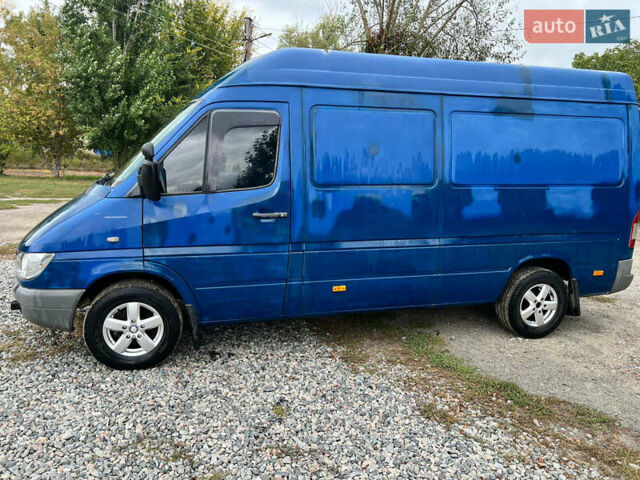 Синий Мерседес Sprinter, объемом двигателя 2.7 л и пробегом 301 тыс. км за 7500 $, фото 6 на Automoto.ua