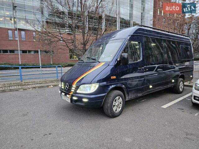 Синий Мерседес Sprinter, объемом двигателя 2.2 л и пробегом 890 тыс. км за 8800 $, фото 7 на Automoto.ua