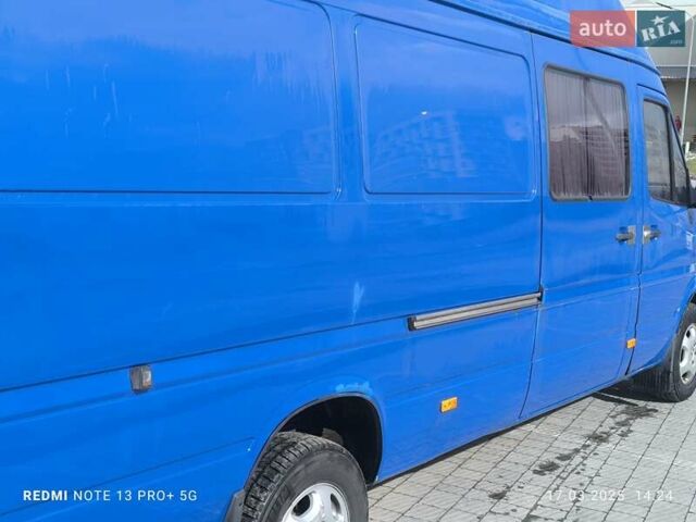 Синий Мерседес Sprinter, объемом двигателя 2.69 л и пробегом 360 тыс. км за 10500 $, фото 4 на Automoto.ua