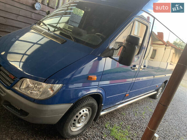 Синий Мерседес Sprinter, объемом двигателя 2.69 л и пробегом 320 тыс. км за 14000 $, фото 13 на Automoto.ua