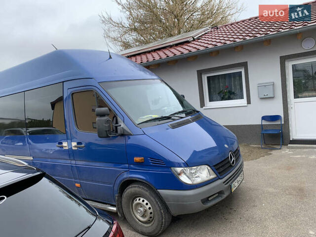 Синий Мерседес Sprinter, объемом двигателя 2.69 л и пробегом 320 тыс. км за 14000 $, фото 21 на Automoto.ua