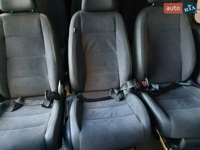 Синий Мерседес Sprinter, объемом двигателя 2.15 л и пробегом 827 тыс. км за 11700 $, фото 41 на Automoto.ua