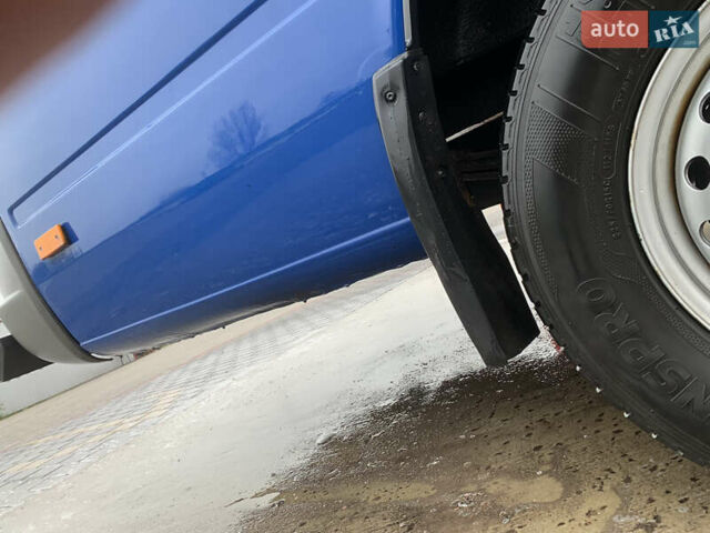 Синий Мерседес Sprinter, объемом двигателя 2.69 л и пробегом 320 тыс. км за 14000 $, фото 45 на Automoto.ua