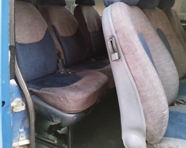 Синій Мерседес Sprinter, об'ємом двигуна 2.1 л та пробігом 780 тис. км за 9500 $, фото 5 на Automoto.ua