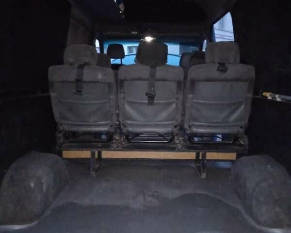 Синий Мерседес Sprinter, объемом двигателя 2.2 л и пробегом 850 тыс. км за 8950 $, фото 12 на Automoto.ua