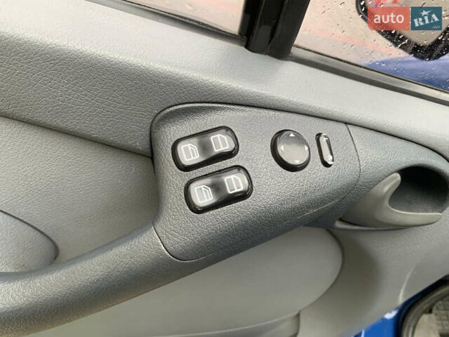 Синий Мерседес Sprinter, объемом двигателя 2.69 л и пробегом 320 тыс. км за 14000 $, фото 42 на Automoto.ua