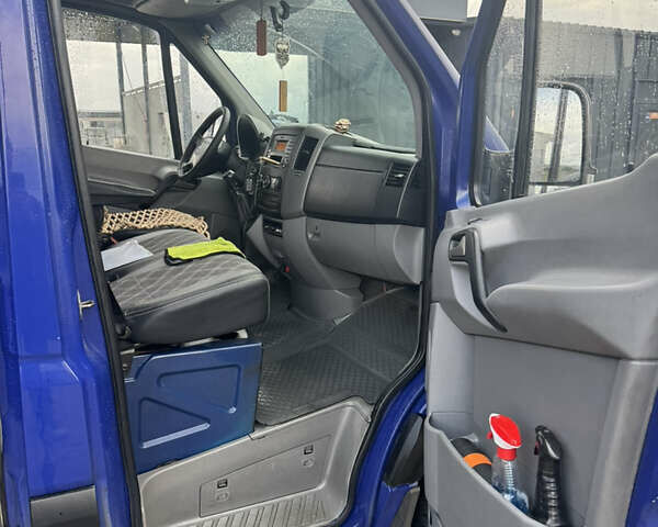 Синий Мерседес Sprinter, объемом двигателя 2.1 л и пробегом 582 тыс. км за 13500 $, фото 12 на Automoto.ua