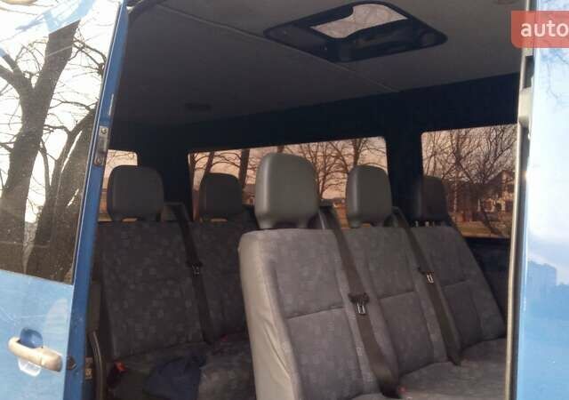 Синій Мерседес Sprinter, об'ємом двигуна 2.1 л та пробігом 396 тис. км за 9300 $, фото 5 на Automoto.ua