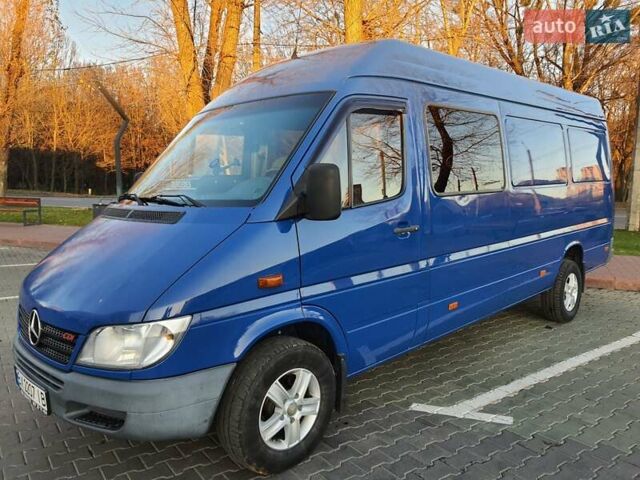 Синий Мерседес Sprinter, объемом двигателя 2.15 л и пробегом 827 тыс. км за 11700 $, фото 16 на Automoto.ua