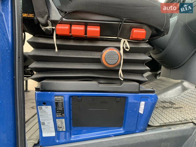 Синий Мерседес Sprinter, объемом двигателя 2.69 л и пробегом 320 тыс. км за 14000 $, фото 30 на Automoto.ua