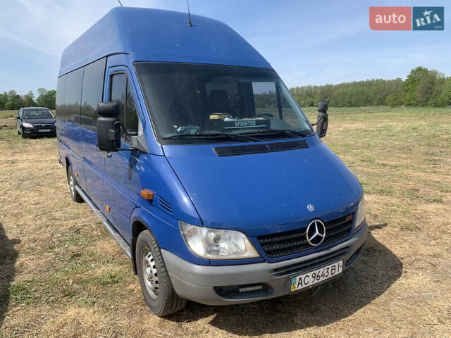 Синий Мерседес Sprinter, объемом двигателя 2.69 л и пробегом 320 тыс. км за 14500 $, фото 3 на Automoto.ua
