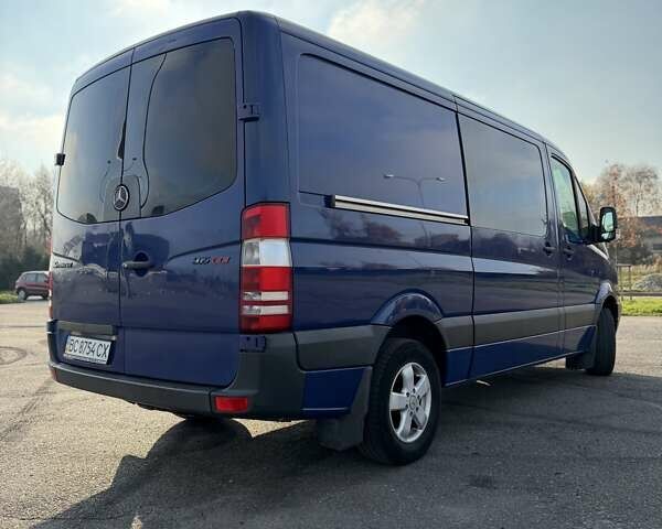 Синий Мерседес Sprinter, объемом двигателя 2.15 л и пробегом 306 тыс. км за 11500 $, фото 4 на Automoto.ua