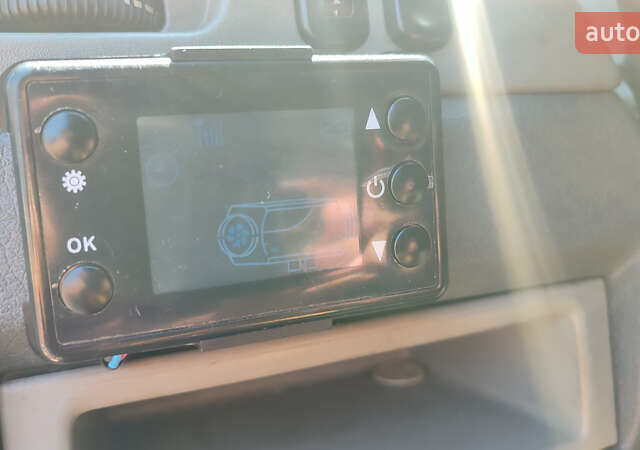 Синий Мерседес Sprinter, объемом двигателя 2.2 л и пробегом 530 тыс. км за 7500 $, фото 9 на Automoto.ua