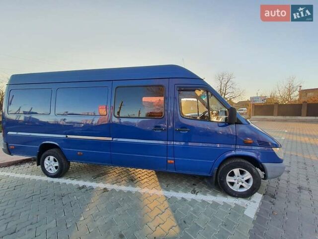 Синий Мерседес Sprinter, объемом двигателя 2.15 л и пробегом 827 тыс. км за 11700 $, фото 13 на Automoto.ua