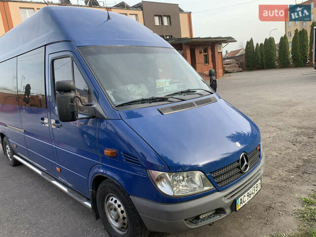 Синий Мерседес Sprinter, объемом двигателя 2.69 л и пробегом 320 тыс. км за 14000 $, фото 17 на Automoto.ua