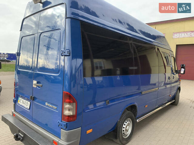 Синий Мерседес Sprinter, объемом двигателя 2.69 л и пробегом 320 тыс. км за 14000 $, фото 16 на Automoto.ua