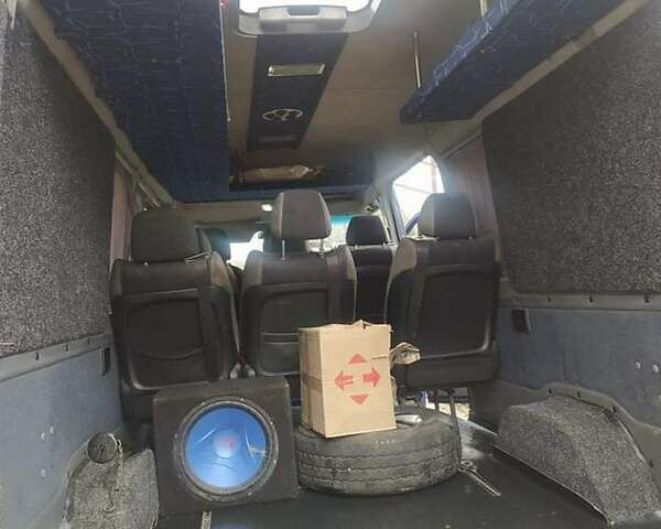 Синій Мерседес Sprinter, об'ємом двигуна 2.7 л та пробігом 350 тис. км за 9500 $, фото 2 на Automoto.ua