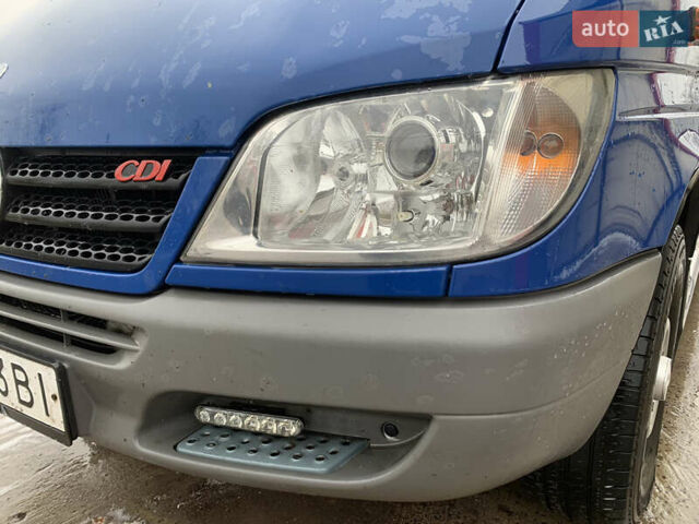 Синий Мерседес Sprinter, объемом двигателя 2.69 л и пробегом 320 тыс. км за 14000 $, фото 32 на Automoto.ua