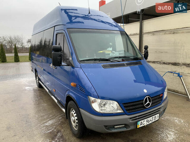 Синий Мерседес Sprinter, объемом двигателя 2.69 л и пробегом 320 тыс. км за 14000 $, фото 19 на Automoto.ua