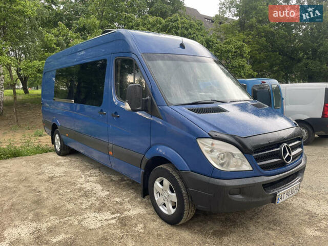 Синий Мерседес Sprinter, объемом двигателя 2.1 л и пробегом 640 тыс. км за 12800 $, фото 6 на Automoto.ua