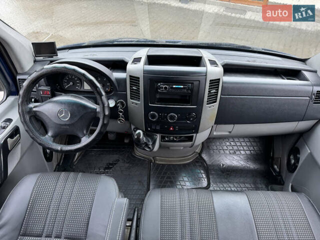 Синий Мерседес Sprinter, объемом двигателя 2.99 л и пробегом 577 тыс. км за 17999 $, фото 37 на Automoto.ua