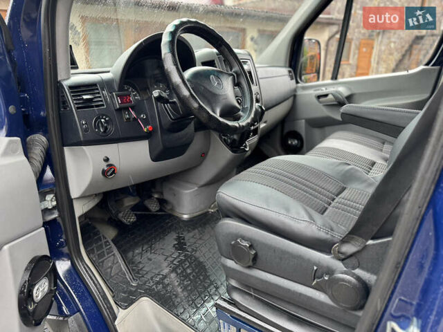 Синий Мерседес Sprinter, объемом двигателя 2.99 л и пробегом 577 тыс. км за 17999 $, фото 22 на Automoto.ua