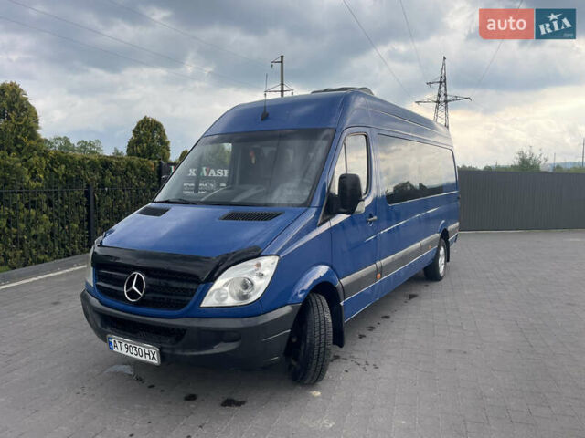 Синий Мерседес Sprinter, объемом двигателя 2.1 л и пробегом 640 тыс. км за 12800 $, фото 14 на Automoto.ua