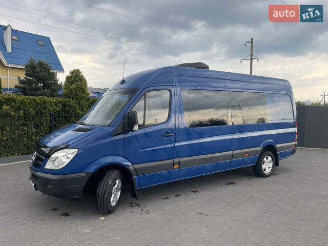 Синий Мерседес Sprinter, объемом двигателя 2.1 л и пробегом 640 тыс. км за 12800 $, фото 13 на Automoto.ua