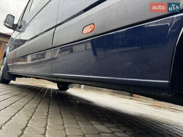 Синий Мерседес Sprinter, объемом двигателя 2.99 л и пробегом 577 тыс. км за 17999 $, фото 11 на Automoto.ua