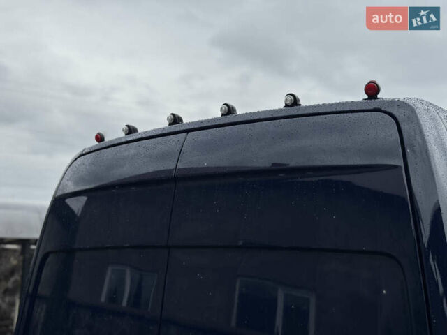 Синий Мерседес Sprinter, объемом двигателя 2.99 л и пробегом 577 тыс. км за 17999 $, фото 16 на Automoto.ua