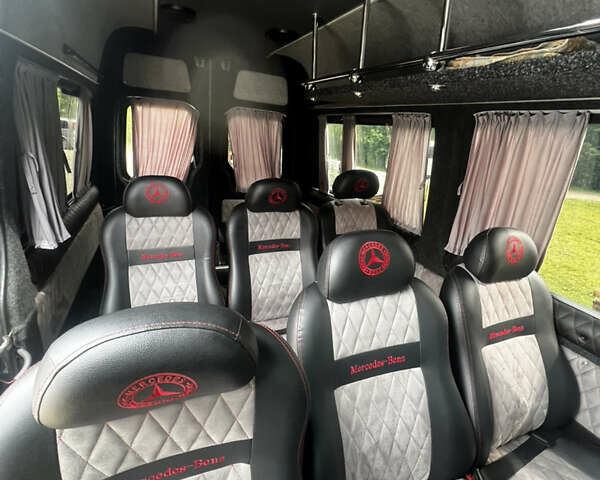 Синій Мерседес Sprinter, об'ємом двигуна 2.15 л та пробігом 410 тис. км за 13000 $, фото 3 на Automoto.ua
