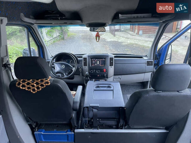 Синий Мерседес Sprinter, объемом двигателя 2.1 л и пробегом 640 тыс. км за 12800 $, фото 17 на Automoto.ua