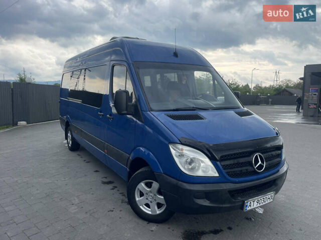 Синий Мерседес Sprinter, объемом двигателя 2.1 л и пробегом 640 тыс. км за 12800 $, фото 8 на Automoto.ua