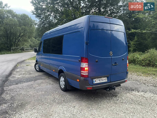 Синий Мерседес Sprinter, объемом двигателя 2.1 л и пробегом 640 тыс. км за 12800 $, фото 1 на Automoto.ua