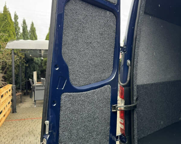 Синий Мерседес Sprinter, объемом двигателя 2.99 л и пробегом 577 тыс. км за 17999 $, фото 42 на Automoto.ua