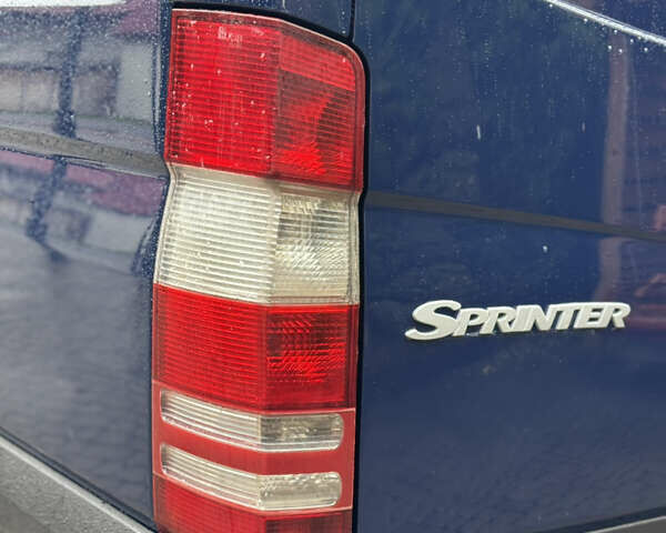 Синий Мерседес Sprinter, объемом двигателя 2.99 л и пробегом 577 тыс. км за 17999 $, фото 18 на Automoto.ua