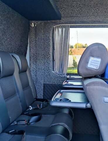 Синий Мерседес Sprinter, объемом двигателя 2.15 л и пробегом 550 тыс. км за 12700 $, фото 7 на Automoto.ua