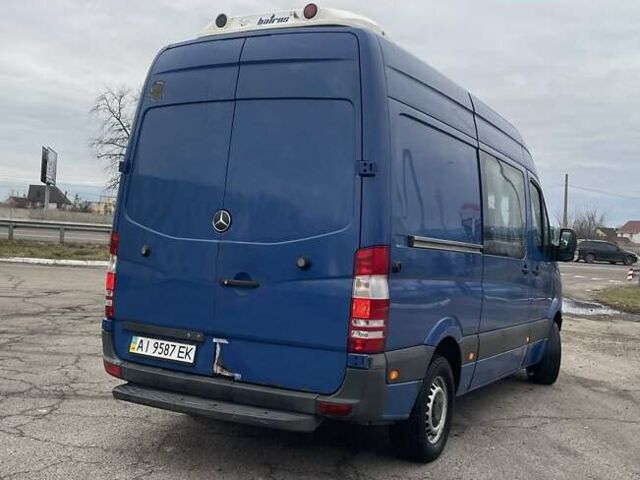 Синий Мерседес Sprinter, объемом двигателя 2.2 л и пробегом 530 тыс. км за 8400 $, фото 3 на Automoto.ua