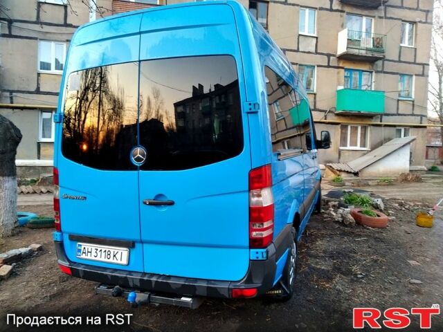 Синий Мерседес Sprinter, объемом двигателя 22 л и пробегом 397 тыс. км за 10333 $, фото 4 на Automoto.ua