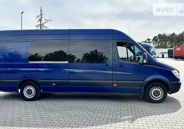 Синій Мерседес Sprinter, об'ємом двигуна 2.15 л та пробігом 368 тис. км за 11700 $, фото 3 на Automoto.ua