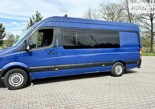 Синий Мерседес Sprinter, объемом двигателя 2.15 л и пробегом 368 тыс. км за 11700 $, фото 2 на Automoto.ua